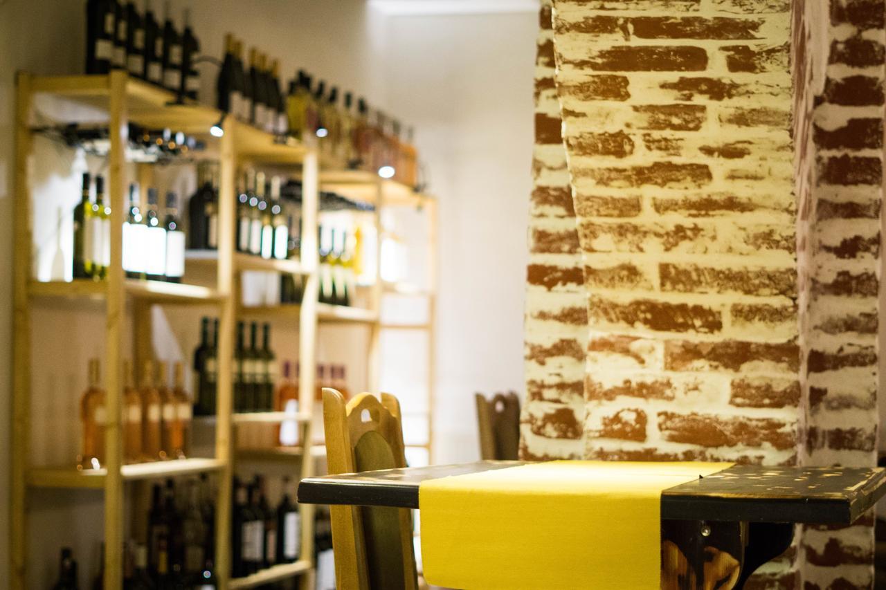 Nest Hotel Szörényvár Kültér fotó