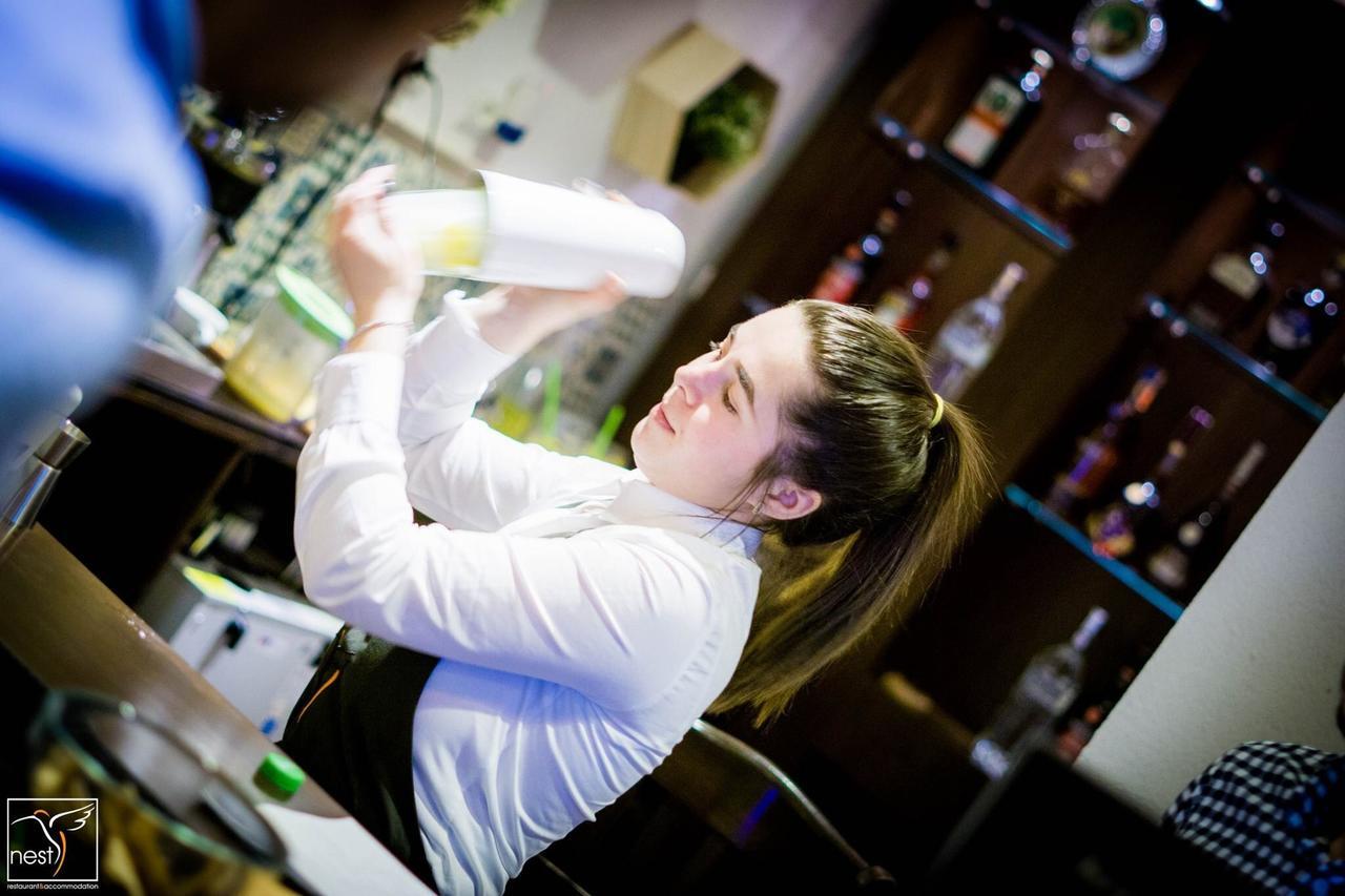 Nest Hotel Szörényvár Kültér fotó