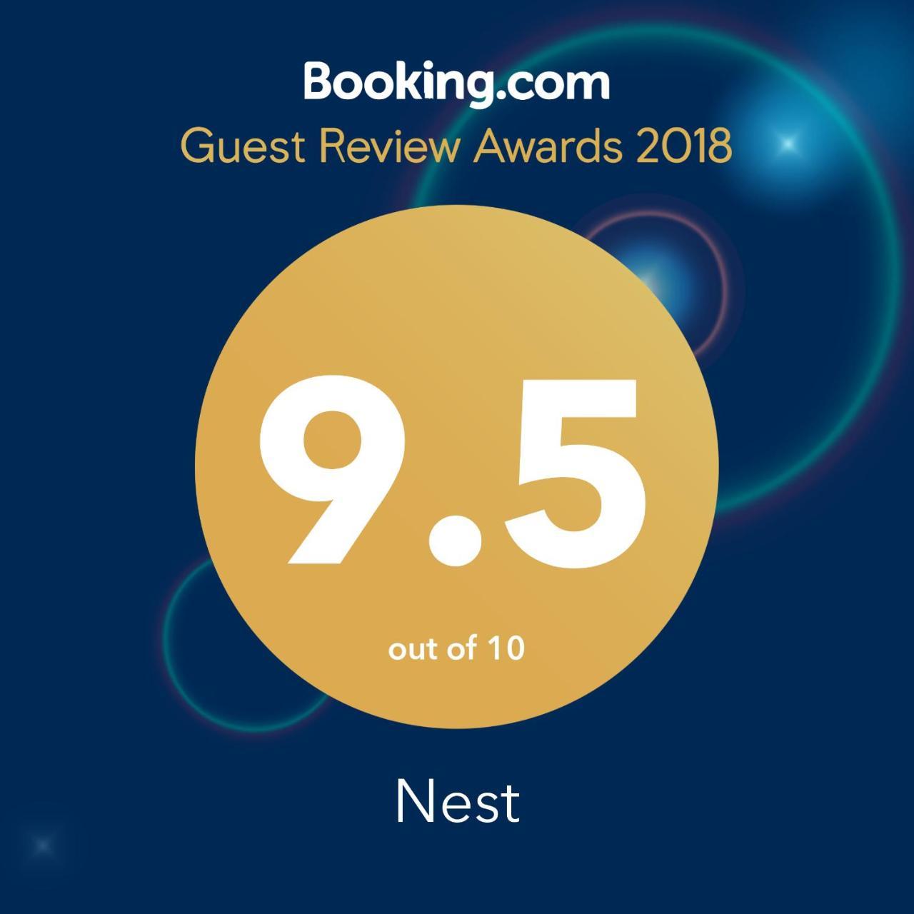 Nest Hotel Szörényvár Kültér fotó